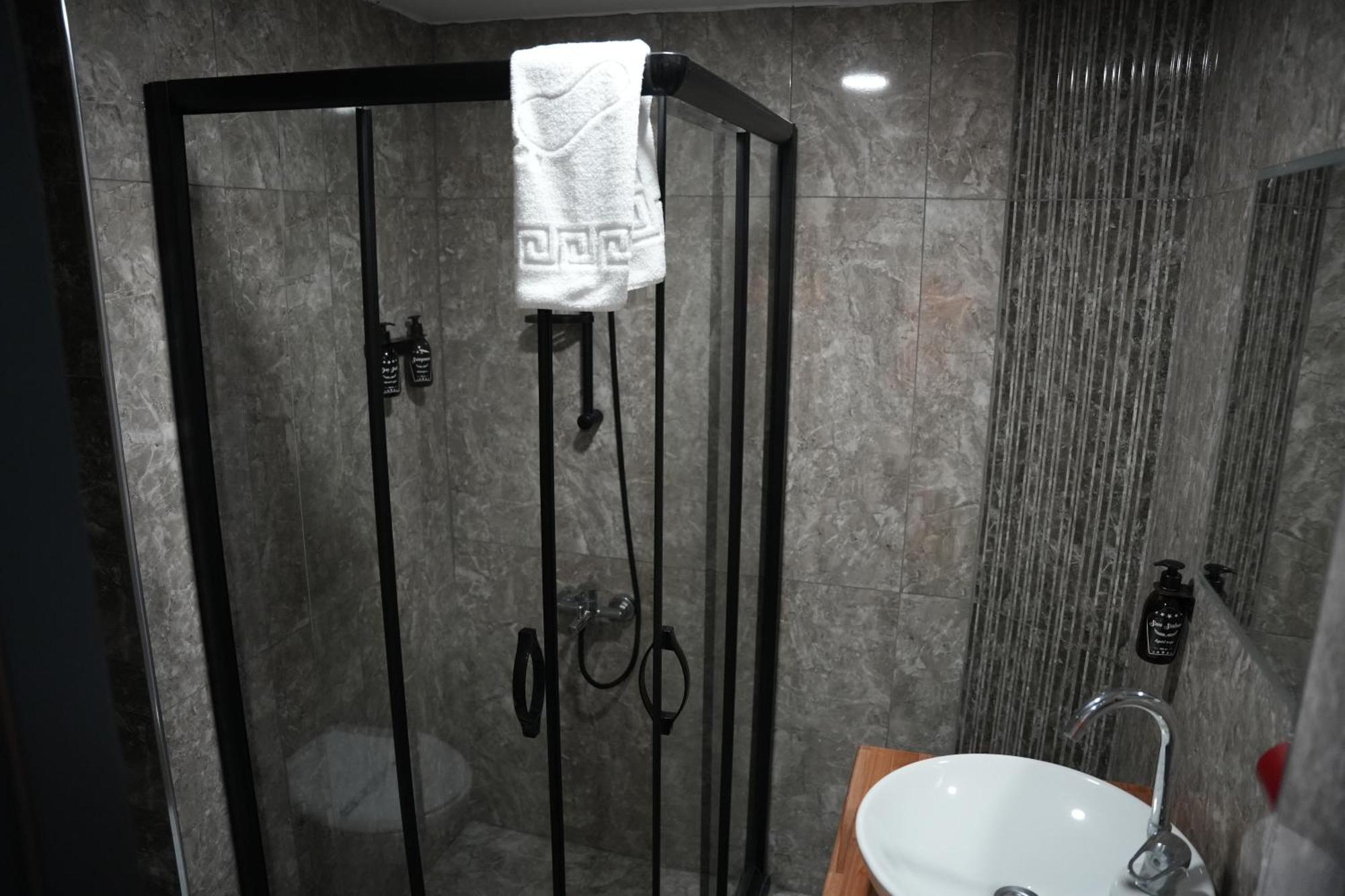 Eniza Hotel Mersin  Exterior foto